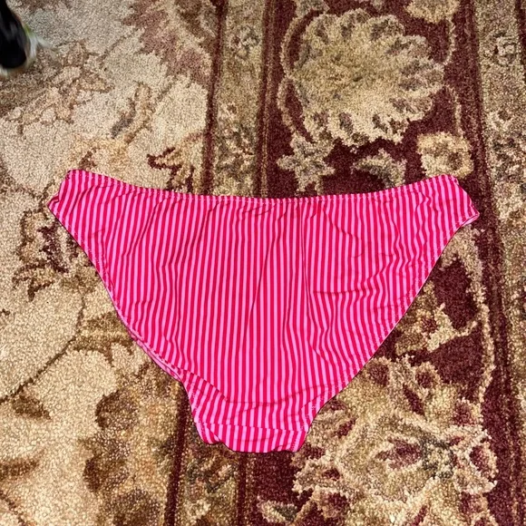 Pink Striped and Floral Reversible Vineyard Vines Bikini Set - Picture 8 of 11